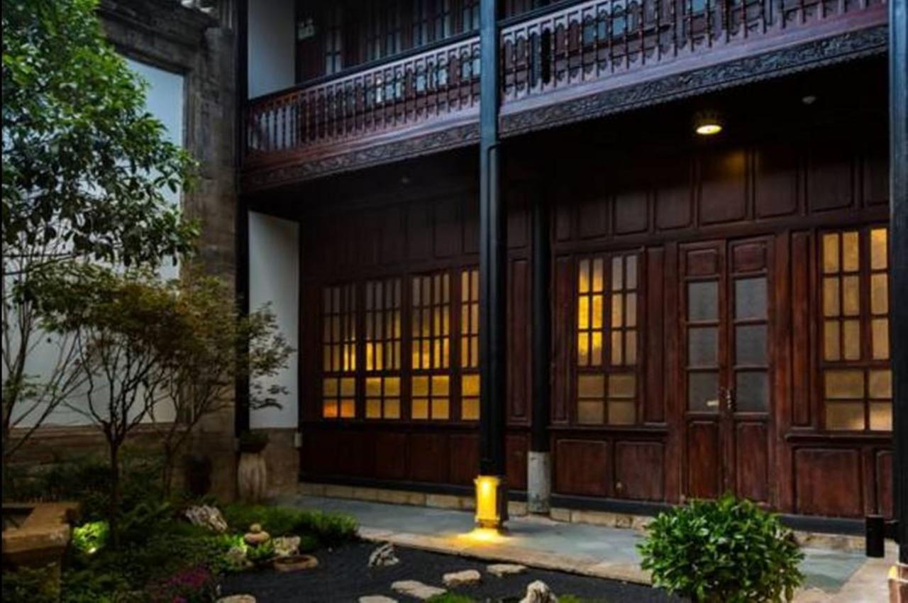 Silver Chest Boutique Hotel Kunming Exterior photo